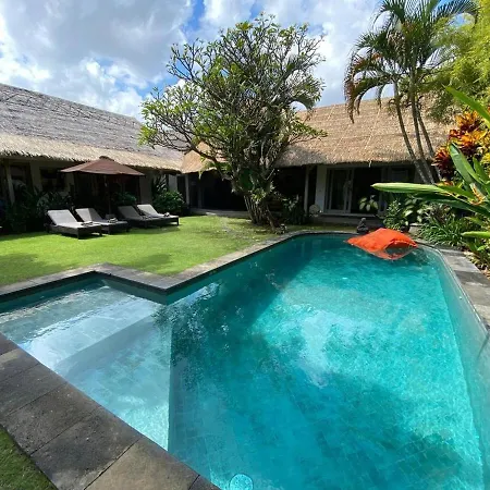 A Cozy 3 Bedrooms Villa With Pool